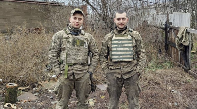 На жаль, воїни гинуть, як брати Віктор та Костянтин Кравченки із Черкащини
